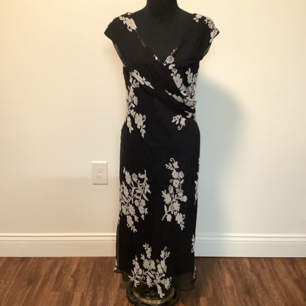 D.W. Studio vtg Women’s Fairywhimsigoth size 10 black floral 100% silk Y2K dress